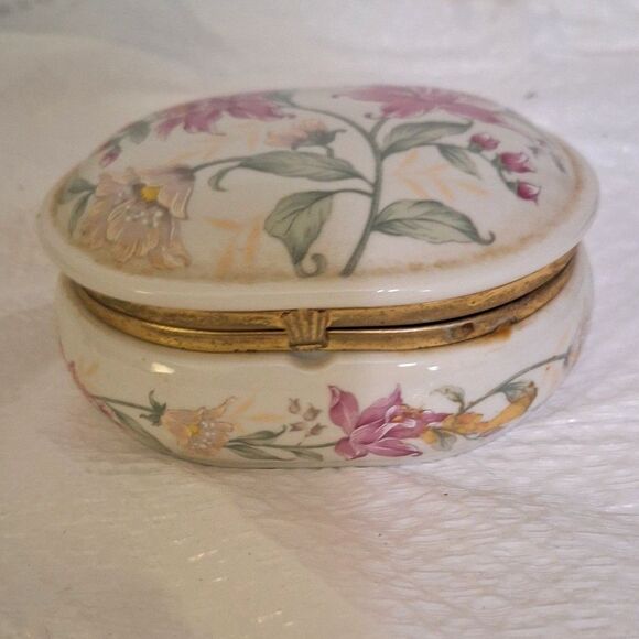 A Prima Otagiri Japan Porcelain Trinket Box Hand Painted Cottage Core READ - Picture 1 of 9